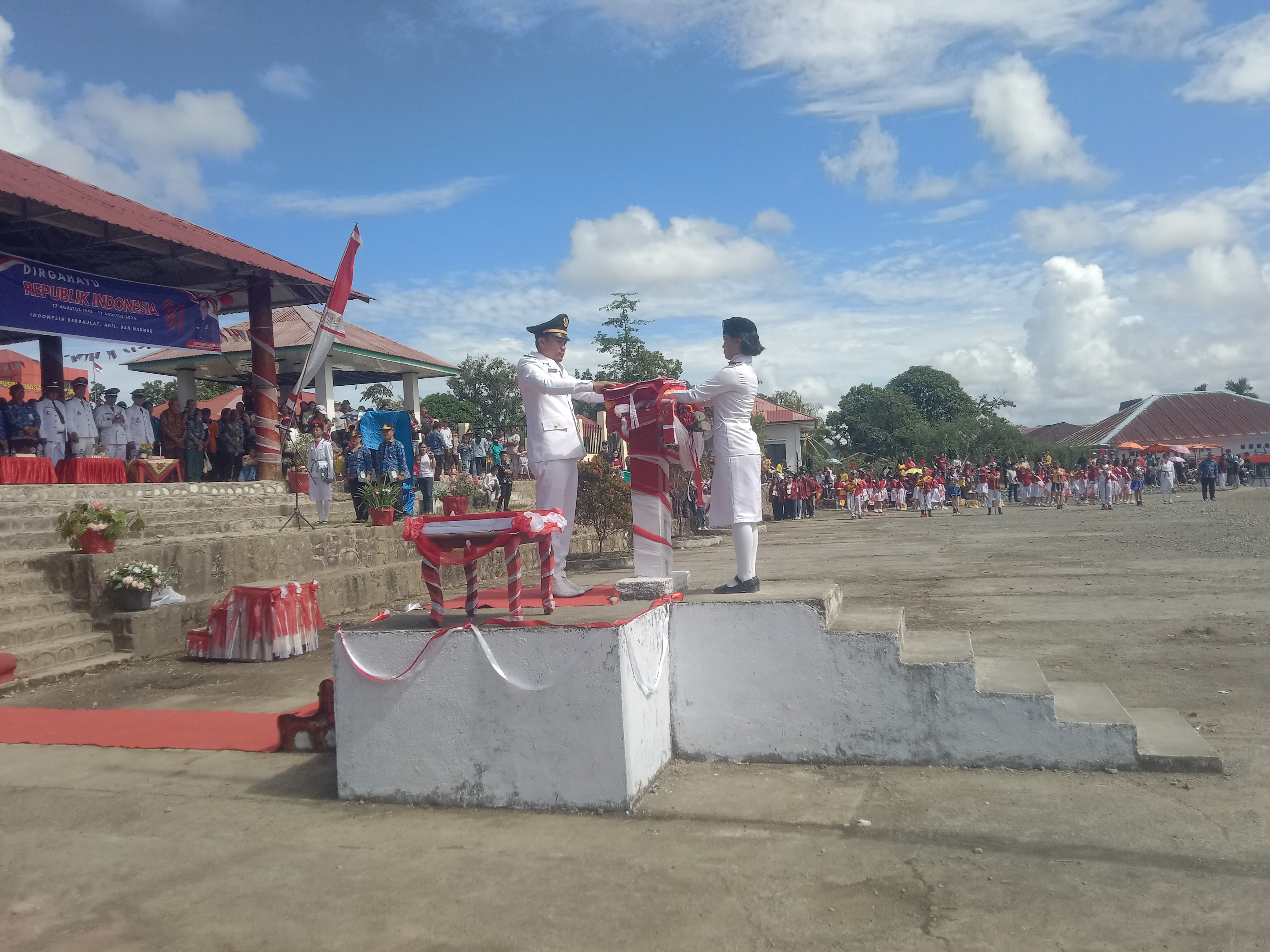 UPACARA HUT RI KE-81 DI KECAMATAN AMANDRAYA BERLANGSUNG KHIDMAT, DILANJUT LOMBA PBB DAN FINAL SEPAK BOLA